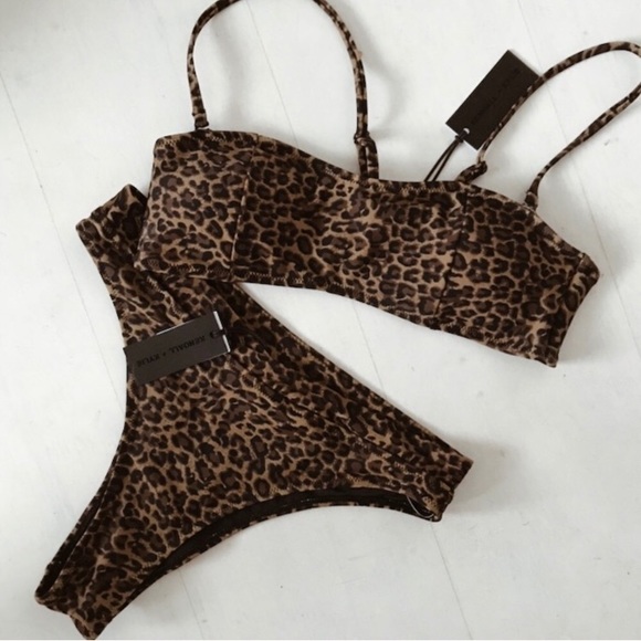 kendall and kylie leopard bikini